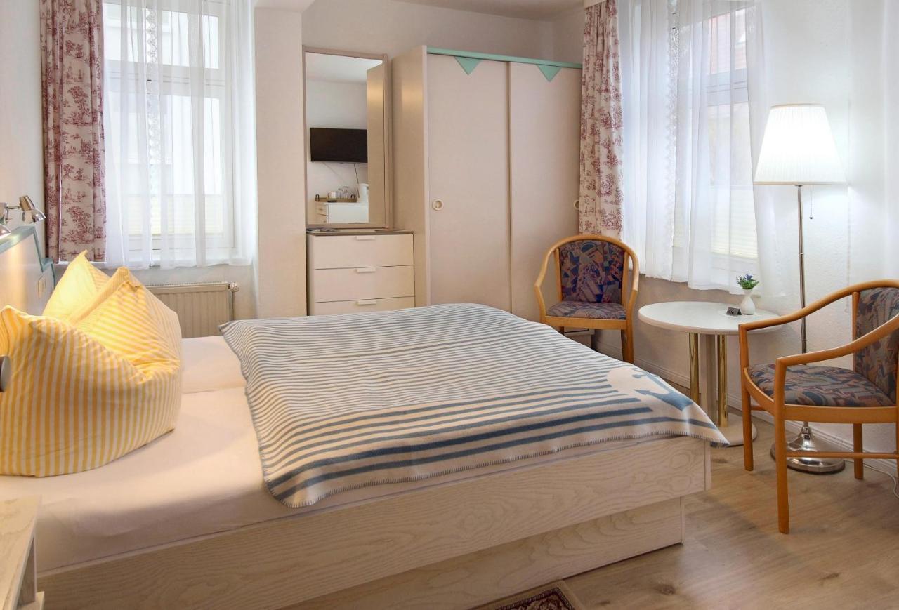 זאסניץ Ferienzimmer In Der Villa Ostseelilie מראה חיצוני תמונה